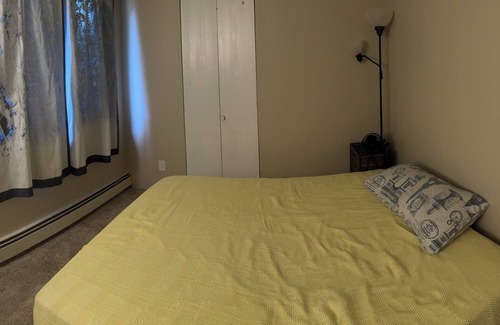 Russian Jack Park Condo | 1 room/3br condon<1mile away from UAA, hospital & costconLGBTQ & Pet friendly