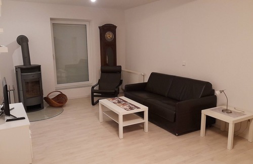 Klein Scharrel Apartment | 1 room apartment for two overlooking coastal canal
