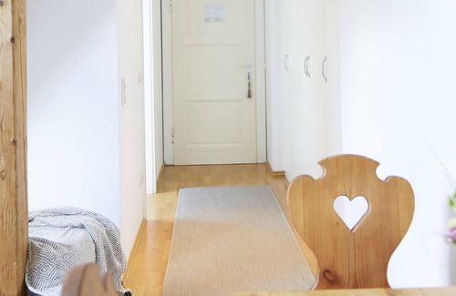 Morlbach House | 1 room apartment "Lou Reed Laurie Anderson" in Mörlbach Castle