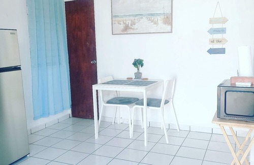 Levittown Apartment | 1 room apartment near the beach