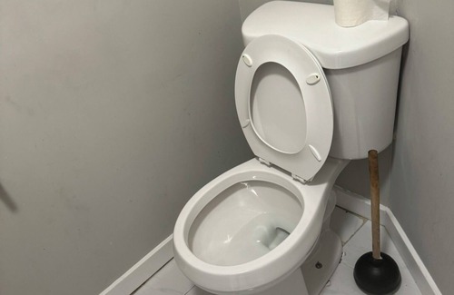 Kearny Cabin | 1 Room Available! Fully Updated with WIFI. Looking for 1 FEMALE STUDENT Only.n