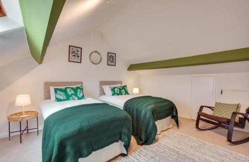 Hawes House | 1 Rose Cottage