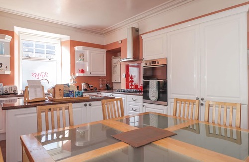 Cullen Cottage | 1 SEAFIELD STREET, pet friendly, character holiday cottage in Cullen