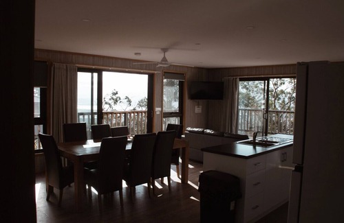 Mount Rumney House | 1 Seaviews Possum Mt Rumney Escapes