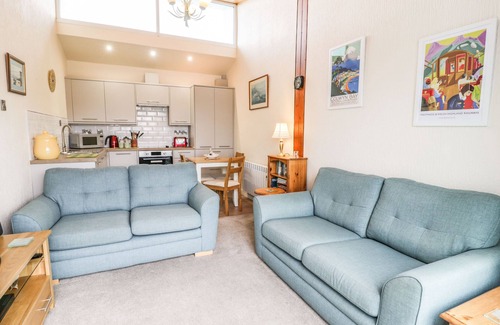 Borth-y-Gest House | 1 SOUTH SNOWDON WHARF, country holiday cottage in Porthmadog