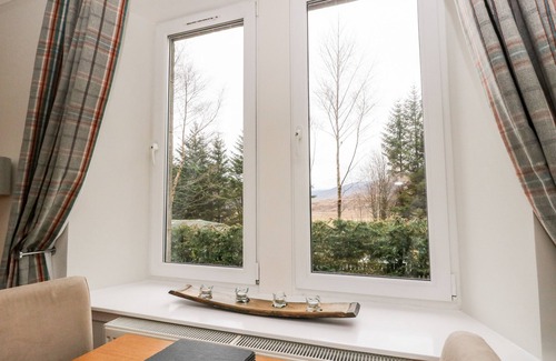 Foss House | 1 STATION COTTAGES, pet friendly, with open fire in Dalwhinnie
