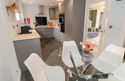 Langtoft House | 1 Staveley Cottages