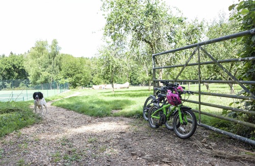 Warninglid Cottage | 1 Stonedelph Cottage - sleeps 4 guests in 2 bedrooms