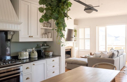 Kalk Bay Apartment | 1 Stonehouse at the Majestic Village, Kalk Bay