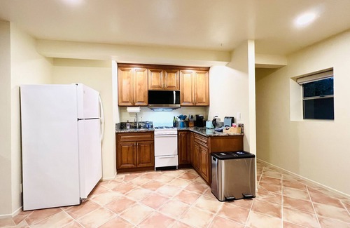 Santa Barbara House | 1-Story Guesthouse EV Tesla Charger