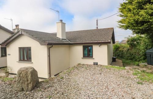 St. Buryan House | 1 The Brambles