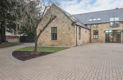 Elgin House | 1 The Coach House