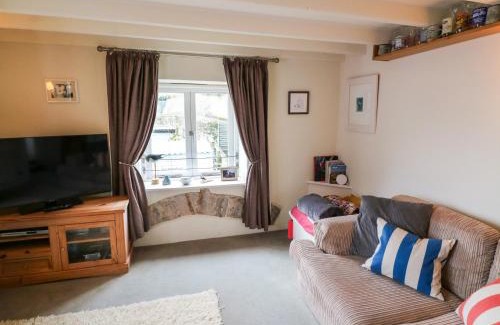 Dittisham House | 1 The Old Brewhouse