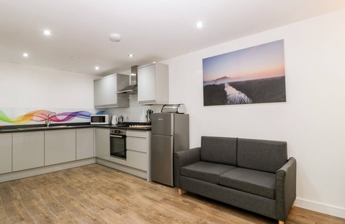 Glastonbury Cottage | 1 THE VAULTS, romantic in Glastonbury