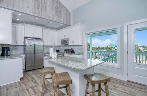 Inlet Harbour House | 1 to Sea 7 Bedrooms Oceanfront