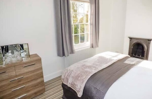 Upton upon Severn Cottage | 1 Willow Cottage, UPTON UPON SEVERN
