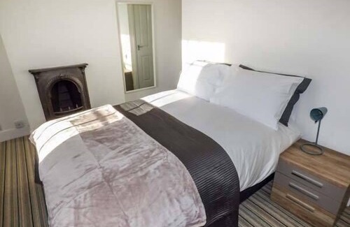 Upton upon Severn Cottage | 1 Willow Cottage, UPTON UPON SEVERN