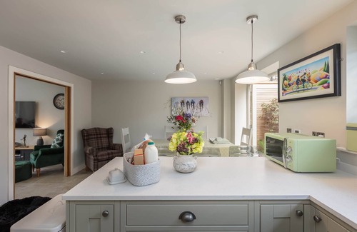 Pateley Bridge House | 1 x King, 1 x Twin , 2 x bathrooms Nidderdale and Swaledale