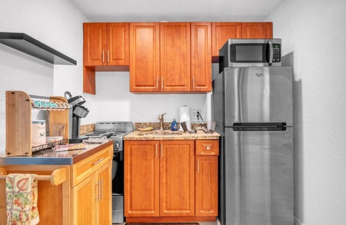 Santa Barbara Estates Apartment | 10-103 Seacrest Villas