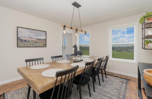 Dillsburg House | 10 Acre Hidden Gem