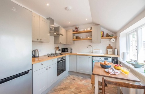Martlesham Heath Apartment | 10 Angel Lane - a stylish cottage in Woodbridge