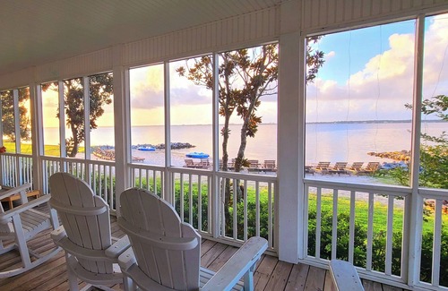 Perdido Beach House | 10 Bedroom Waterfront Beauty! Great Family Fun! Book Now!