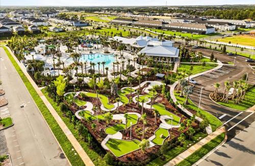 Clermont House | 10 Bedrooms 8 Bathrooms Windsor Cay 16207Cc