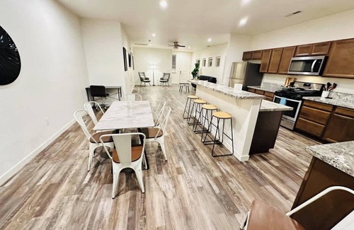Fernley House | 10 Beds (1K,3Q,6T Beds)Sleeps 16