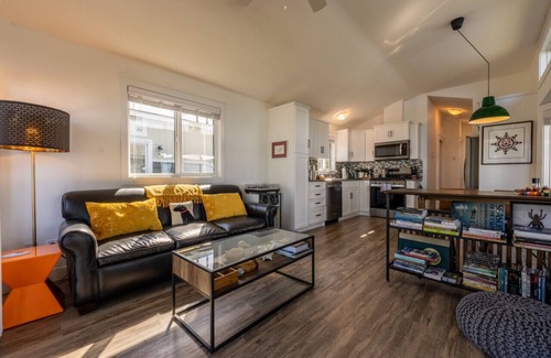 Regional District of Mount Waddington Cottage | 10 - Blackfish Cottage By The Sea at Alder Bay