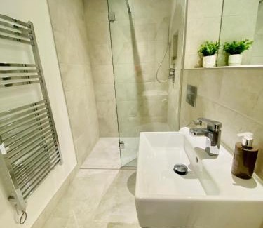 Bootham Apartment | 10 Bootham House - luxury city centre apartment with free parking for one car