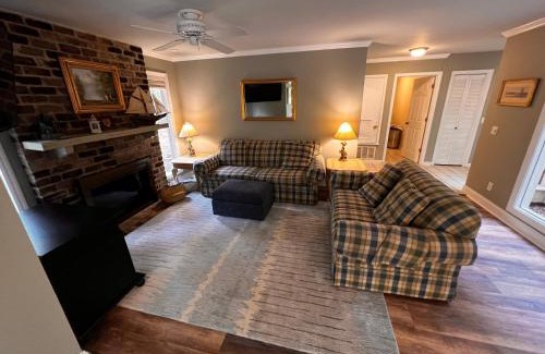 Heritage Woods House | 10 Deer Run Lane