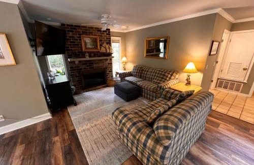 Heritage Woods House | 10 Deer Run Lane