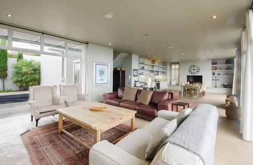 Glentana House | 10 Elf Beach House