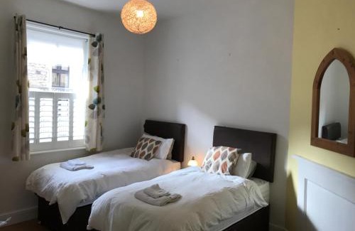 Bath Apartment | 10 Grove St - Bath Holiday Suites