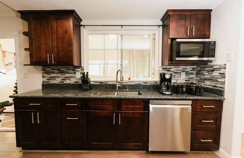 East San Jose House | 10 Guests 5BR 3BA 2000SQFT Luxury/Sport/Gym