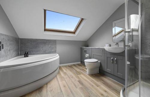 Horringer House | 10 Holly Close