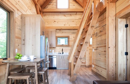 Laura House | #10 Hummingbird Hideaway