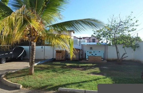 Mombasa House | 10 km from Haller Park, Swimming Pool, WiFi, Parking, Beaches.