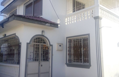 Mombasa House | 10 km from Haller Park, Swimming Pool, WiFi, Parking, Beaches.