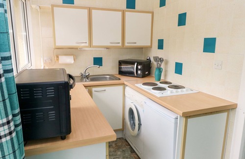 Llanteg Cottage | 10 LLANTEGLOS ESTATE, family friendly, with a garden in Amroth