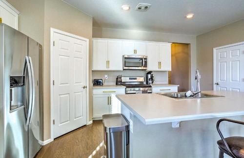 Aurora House | 10 Mi to DIA Spacious Aurora House with Yard!