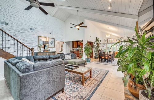 Orlando House | 10 Mi to Disney World: Lakeside Orlando Getaway!