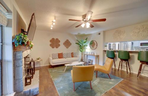 South Tulsa Apartment | 10 Mi to Dtwn Tulsa Condo with Pool Access!