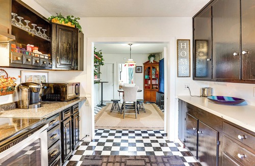 Annville House | < 10 Mi to Hersheypark: Duplex w/Fire Pit + Grill