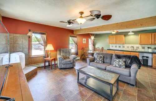 Eben Junction House | 10 Mi to Lake Superior Eben Junction Townhome!