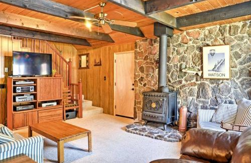 Christmas Valley House | 10 Mi to Lake Tahoe Beaches Home with Pool Table