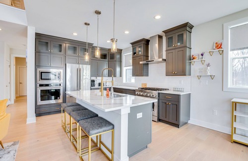 Rockaway House | 10 Mi to Morristown: Stylish Home Near Trails!