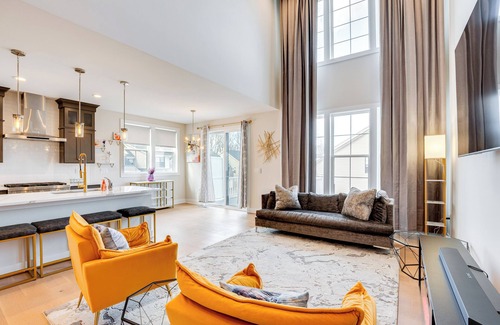 Rockaway House | 10 Mi to Morristown: Stylish Home Near Trails!