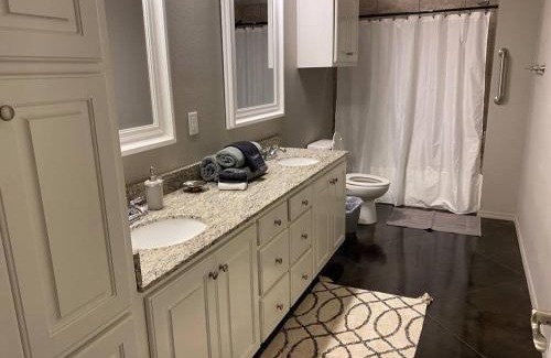 Amarillo House | 10 min airport 15 min PD Canyon