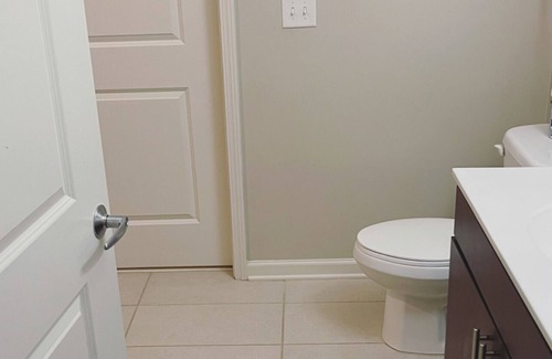 College Park Apartment | 10 min away from airport.